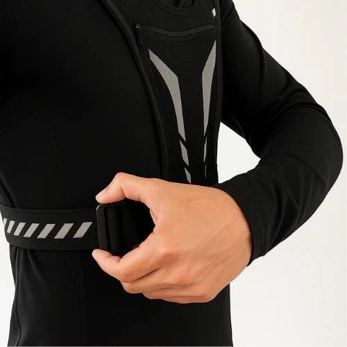 Gilet de course ultra­lég­er réfléchissant + Gourde d’hydratation offerte